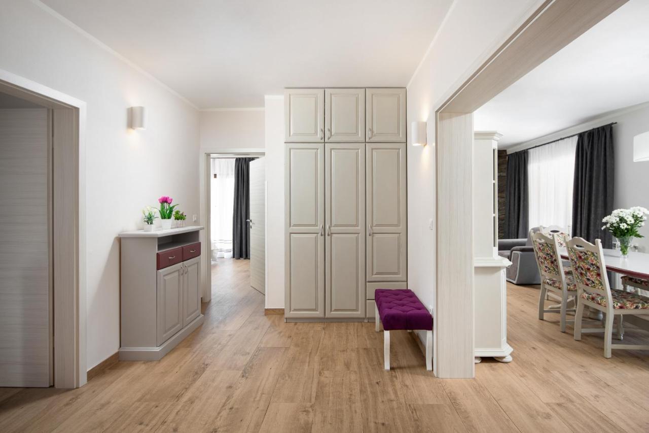 Villa Vesna With Sauna, Hot Tub Potpićan エクステリア 写真