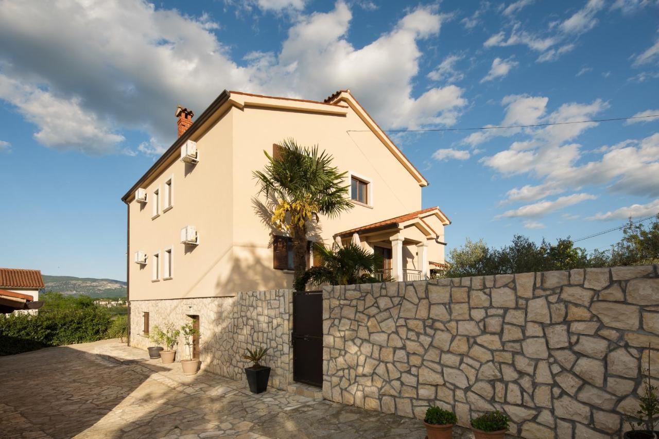 Villa Vesna With Sauna, Hot Tub Potpićan エクステリア 写真