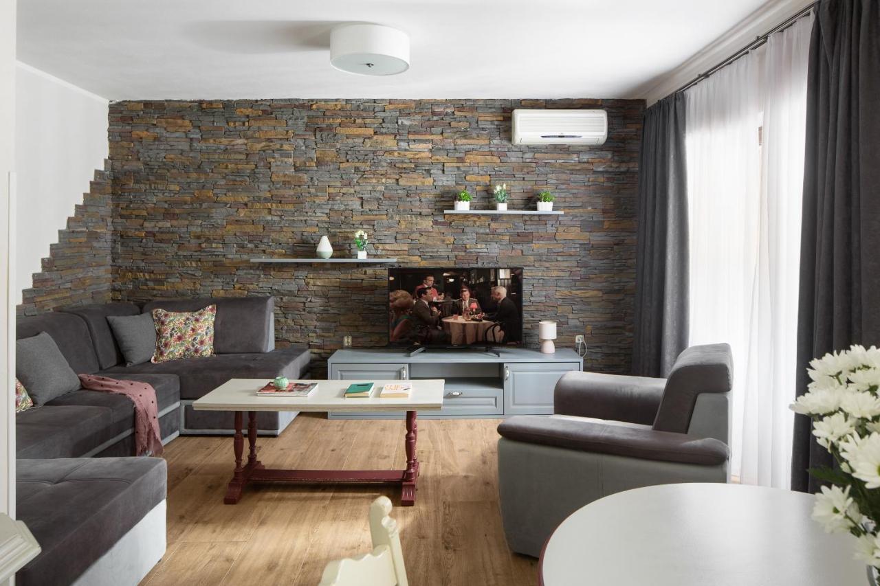 Villa Vesna With Sauna, Hot Tub Potpićan エクステリア 写真