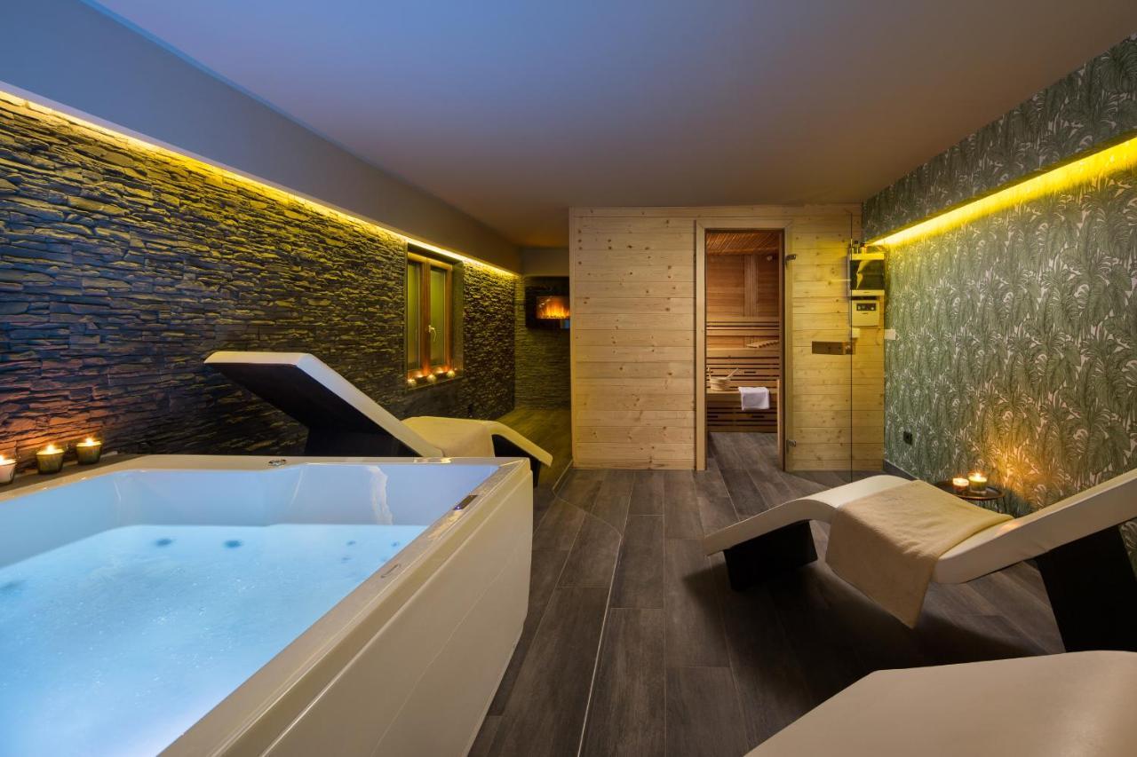 Villa Vesna With Sauna, Hot Tub Potpićan エクステリア 写真
